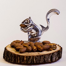 SQUIRREL CRACKER